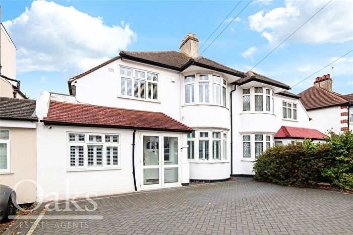 4 Bedroom Semi-detached House For Sale In Green Lane, Norbury, SW16