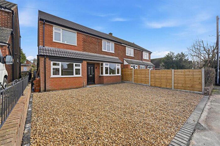 4 Bedroom Semi Detached House For Sale In Barnfield Road, Bollington, SK10