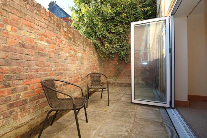 Apartment To Rent In Charleston House, Figtree Hill, Hemel Hempstead, Hertfordshire, HP2