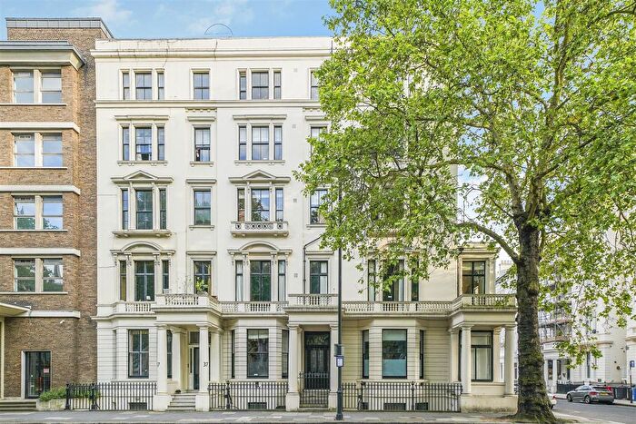 3 Bedroom Flat To Rent In Cromwell Road, London, SW7