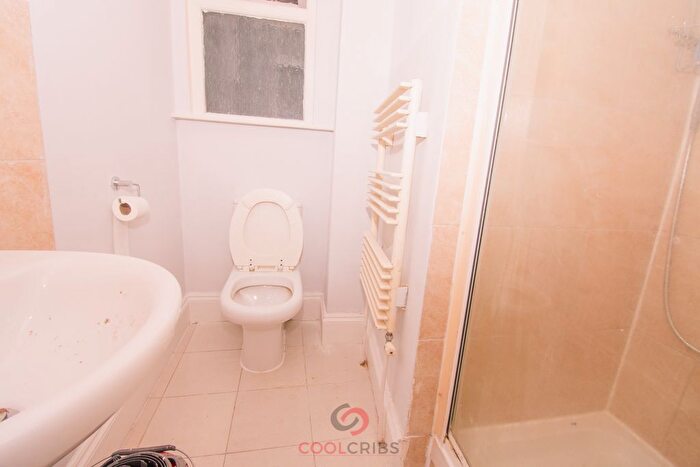 Studio To Rent In Blythe Road, Shepherds Bush, W14