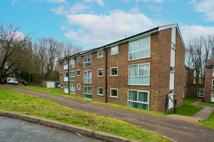 2 Bedroom Flat To Rent In Tattershall Drive, Hemel Hempstead, Hertfordshire, HP2