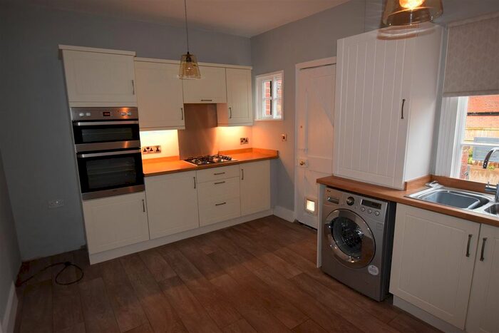 2 Bedroom Cottage To Rent In Goldenfields, High Street, Scalby, Scarborough, YO13