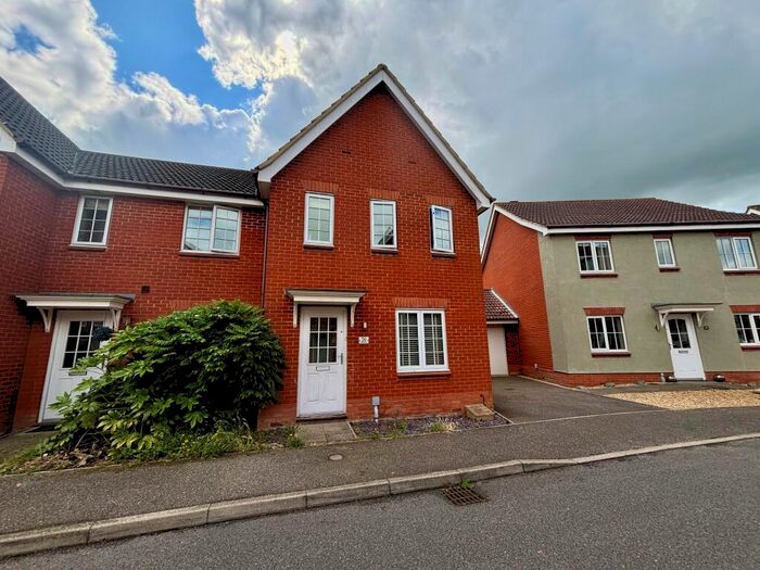 3 Bedroom Terraced House To Rent In Kingfisher Road, Attleborough, NR17