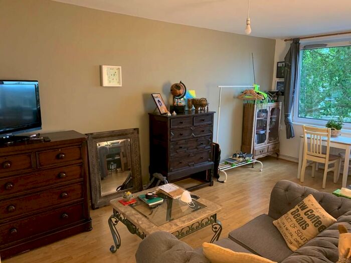 1 Bedroom Flat To Rent In Sycamore Court, Pemberton Gardens, London, N19