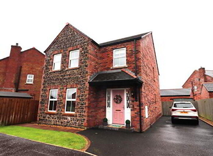 4 Bedroom Detached House For Sale In Wellington Park Drive, Maghaberry, BT67