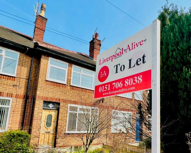 2 Bedroom Flat To Rent In Aigburth Road, Liverpool, L17