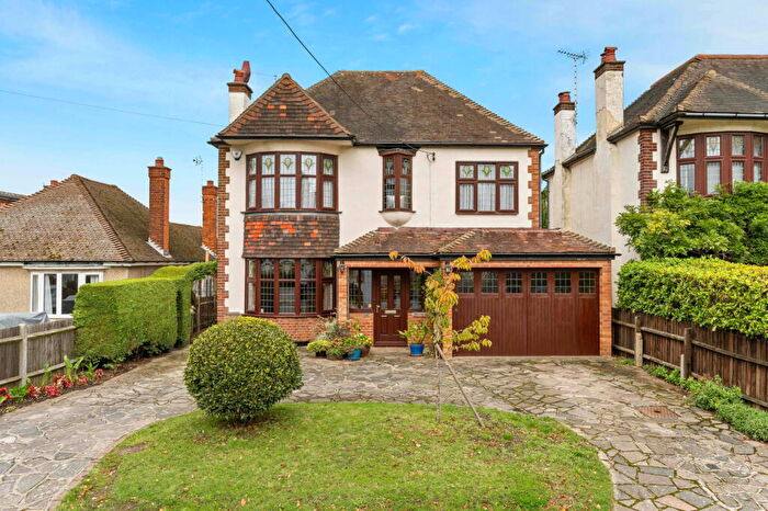 4 Bedroom Detached House For Sale In Great Wheatley Road, Rayleigh, SS6