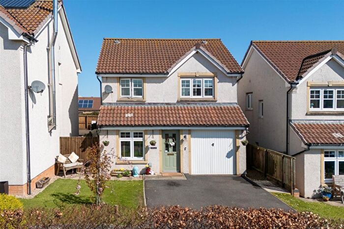 3 Bedroom Detached House For Sale In Hallydown Crescent, Eyemouth, TD14