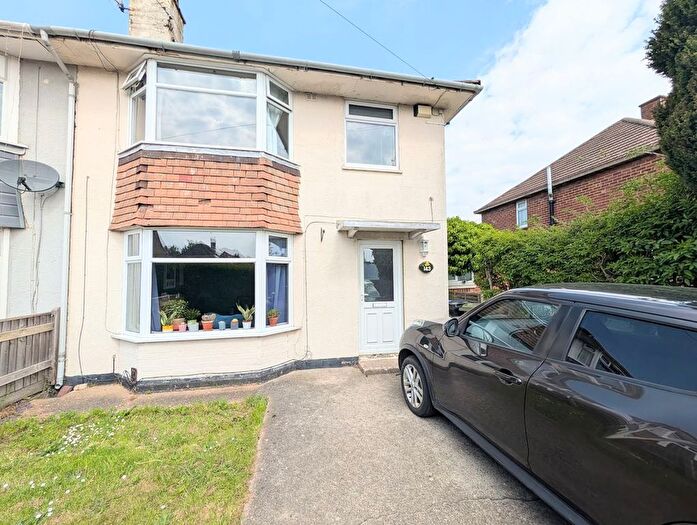 3 Bedroom Semi Detached House For Sale In Sutcliffe Avenue, Grimsby, DN33
