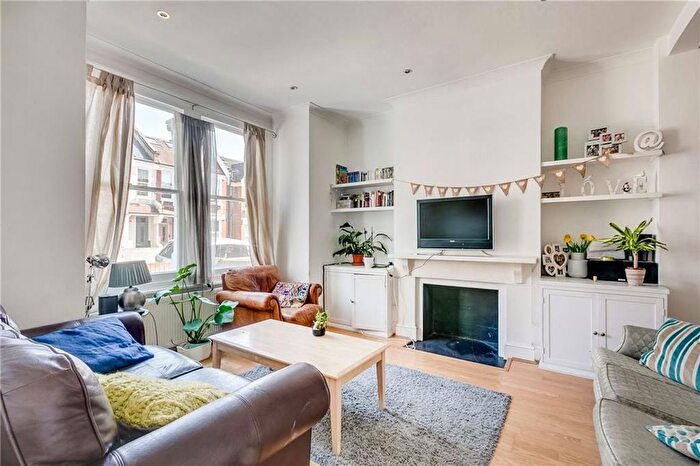 4 Bedroom Property To Rent In Honeybrook Road, Balham, SW12