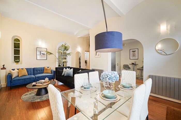 3 Bedroom Terraced House To Rent In Eccleston Square Mews, London, SW1V