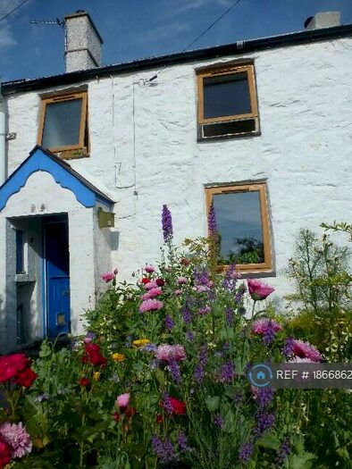 2 Bedroom Terraced House To Rent In Fron Deg, Bangor, LL57