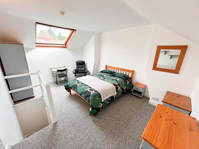 3 Bedroom House To Rent In Neill Road, Sheffield, S11