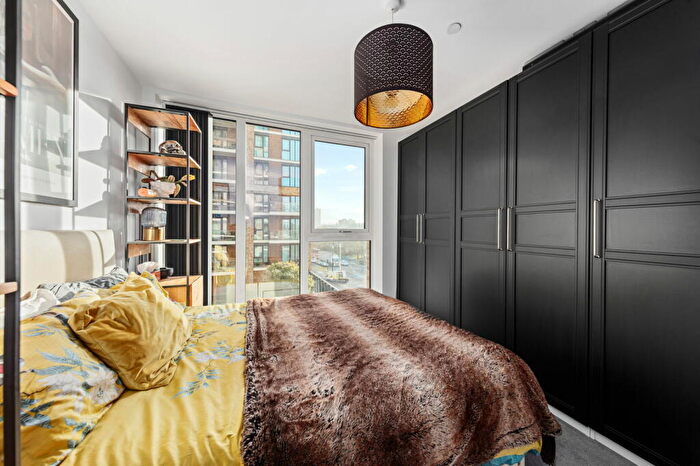 2 Bedroom Apartment For Sale In Victory Parade, London, SE18
