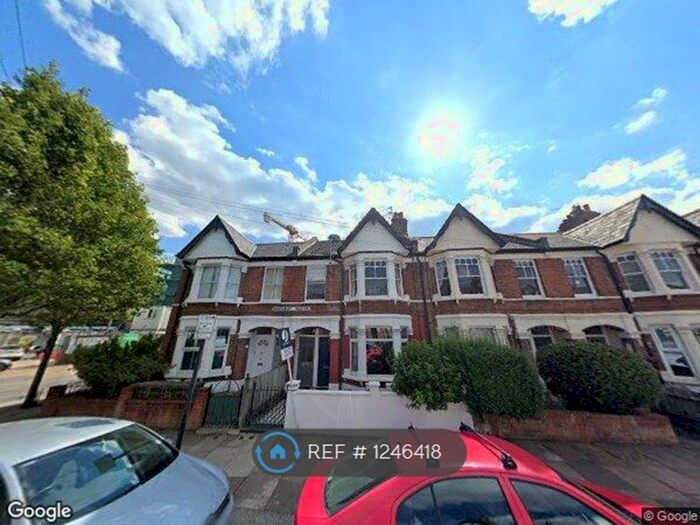 2 Bedroom Maisonette To Rent In Ravensbury Road, London, SW18