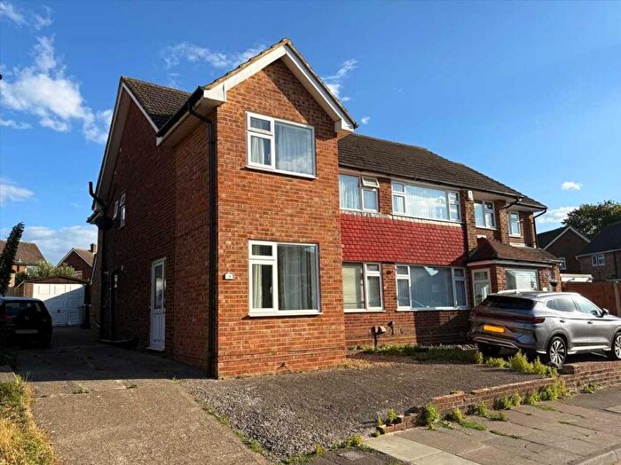4 Bedroom Semi-Detached House To Rent In Clipper Crescent, Riverview Park, Gravesend, DA12