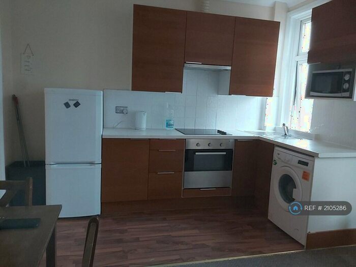 2 Bedroom Flat To Rent In St Ann's Road, London, N15