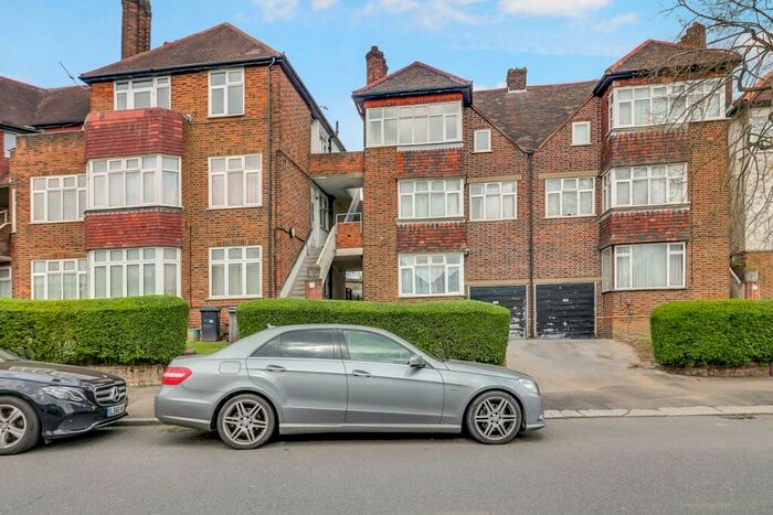 2 Bedroom Flat To Rent In Highfield Avenue, London, NW9