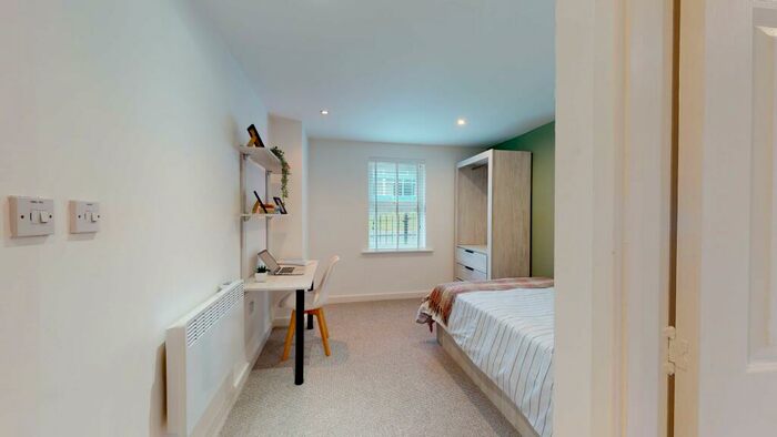 2 Bedroom Flat To Rent In St Ann's Place, Kirkstall Lane, Kirkstall, LS5