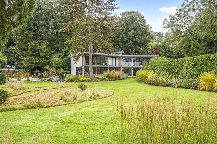 5 Bedroom Detached House For Sale In Stonehouse Lane, Cookham, Maidenhead, SL6