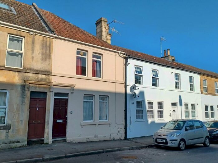 3 Bedroom House To Rent In High Street, Twerton, BA2