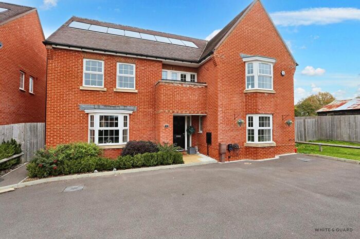 5 Bedroom Detached House For Sale In Hamble Rise, Swanmore, SO32