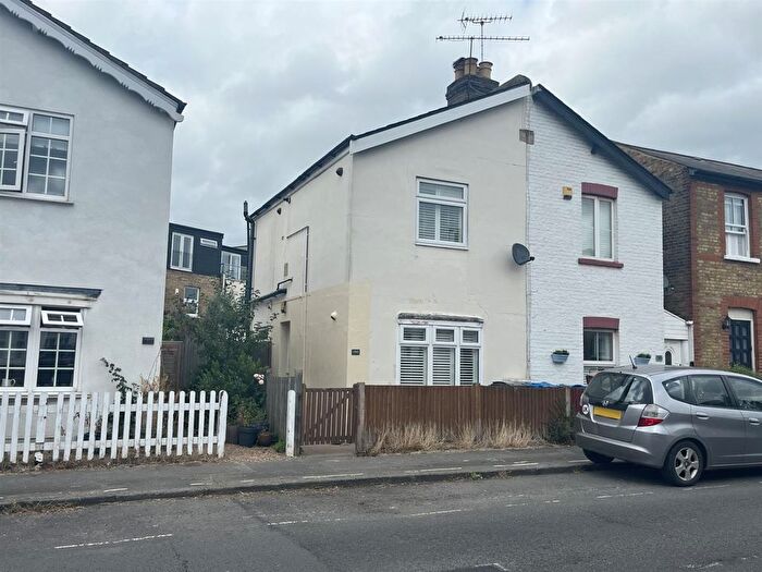 2 Bedroom Semi-Detached House To Rent In Kings Road, Kingston Upon Thames, KT2