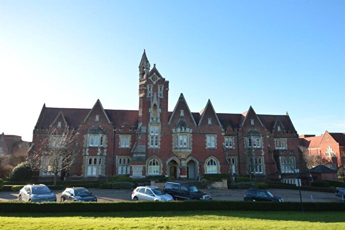 2 Bedroom Apartment To Rent In The Galleries, Brentwood, Essex, CM14