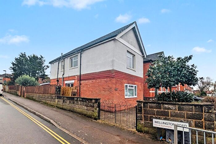 3 Bedroom Detached House For Sale In Bitterne Park, SO18