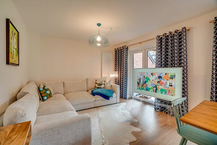 5 Bedroom Detached House For Sale In Hopper Road, Eastleigh, SO50