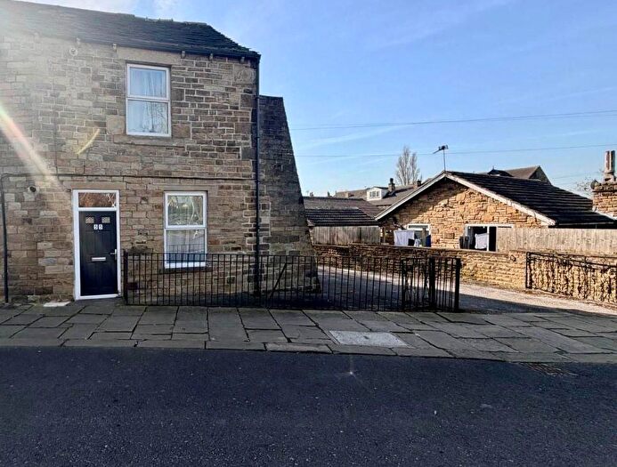 1 Bedroom Property To Rent In Birkdale Road, Dewsbury, WF13
