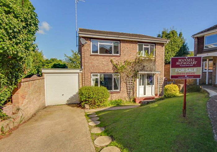 4 Bedroom Detached House For Sale In Nursery Close, Haywards Heath, RH16