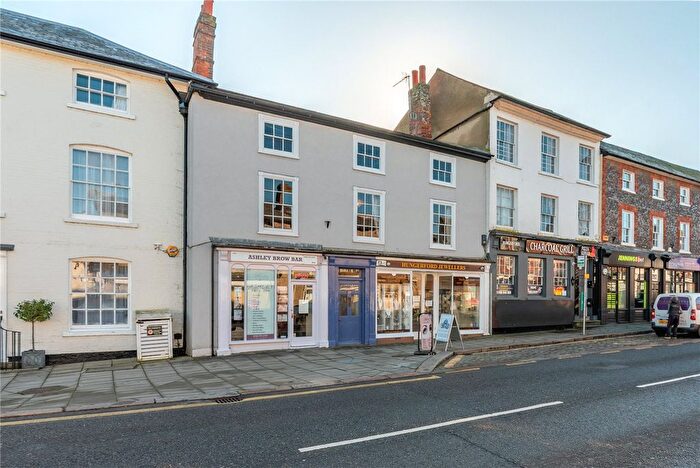 5 Bedroom Terraced House For Sale In High Street, Hungerford, Berkshire, RG17