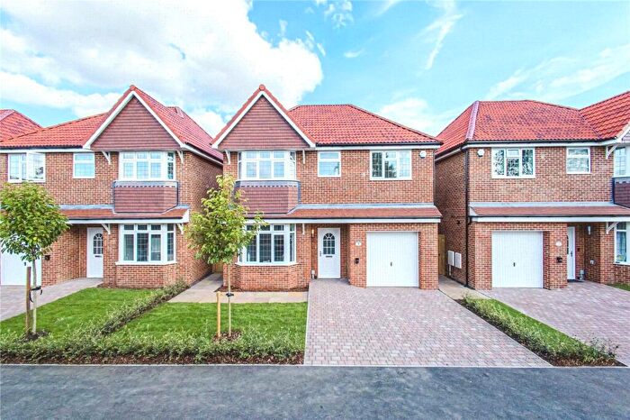 4 Bedroom Detached House For Sale In Barrowby Mews, Kingsdown Park, Swindon, SN3