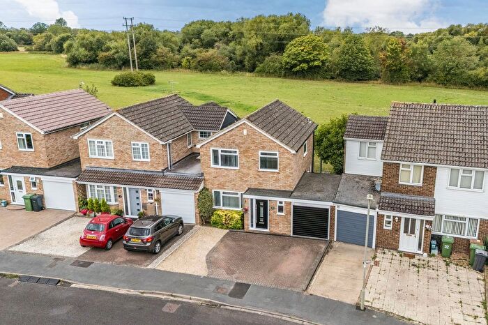 3 Bedroom Link Detached House For Sale In Orpwood Way, Abingdon, OX14