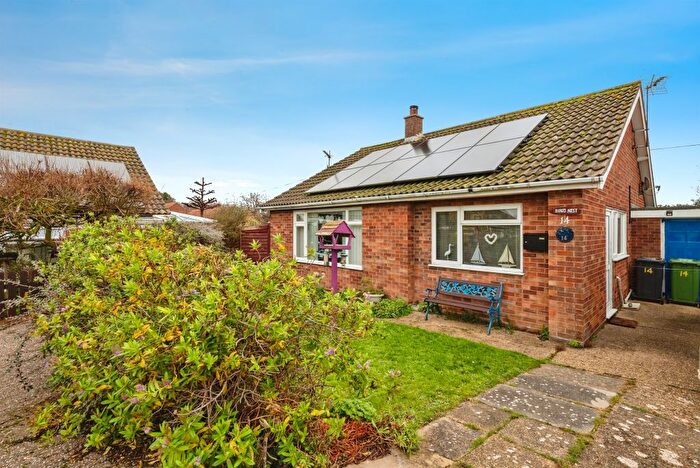 2 Bedroom Detached Bungalow For Sale In Lighthouse Close, Happisburgh, Norwich, NR12