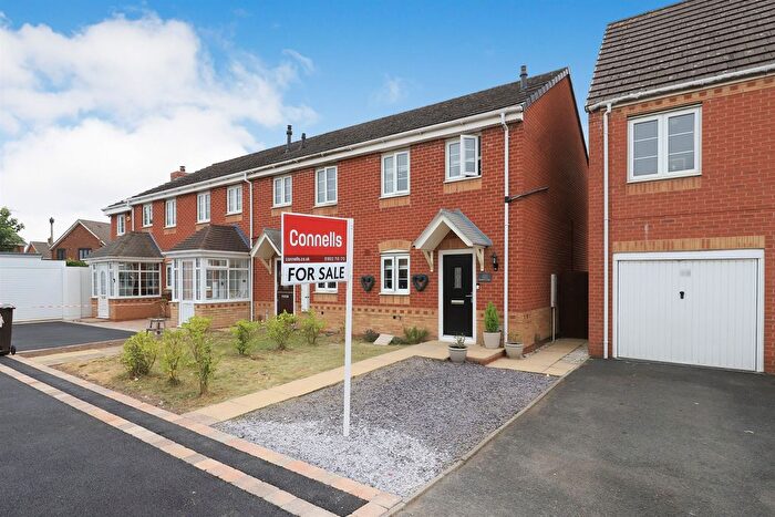 2 Bedroom End Terrace House For Sale In Smallshire Close, Wednesfield, Wolverhampton, WV11