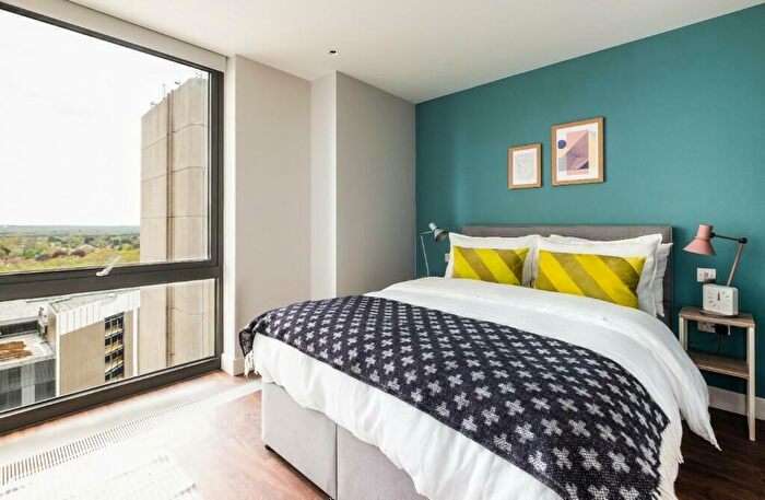 2 Bedroom Apartment To Rent In Commercial Way, Woking, Surrey, GU21
