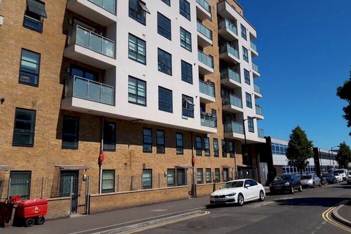 3 Bedroom Flat To Rent In Bournemouth Road, Peckham Rye, SE15