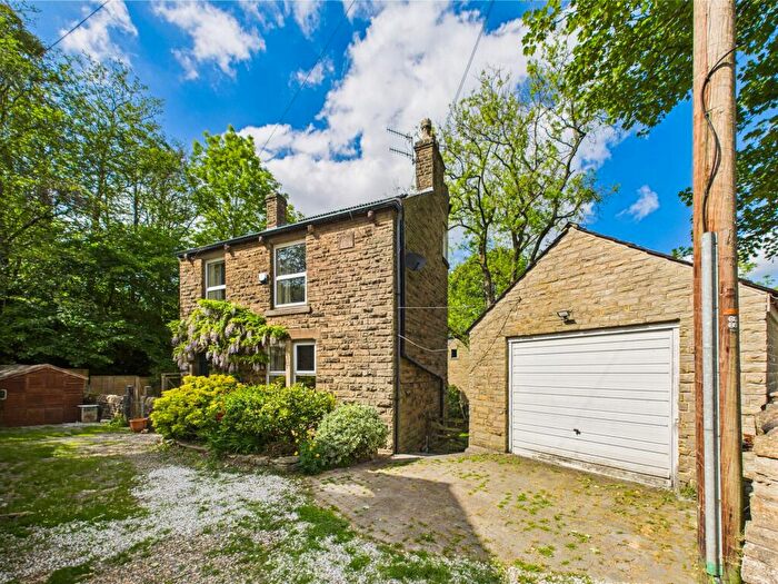 4 Bedroom Detached House For Sale In Walk Mill Road, Hayfield, SK22