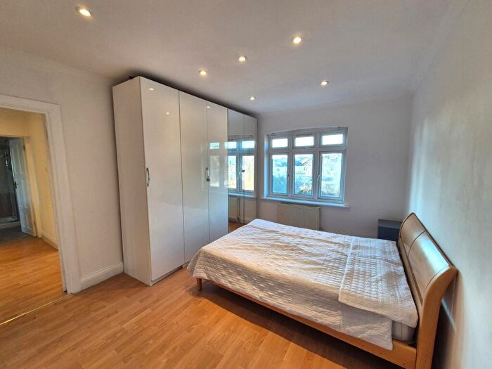 3 Bedroom Apartment To Rent In Florida Road, Thornton Heath, CR7