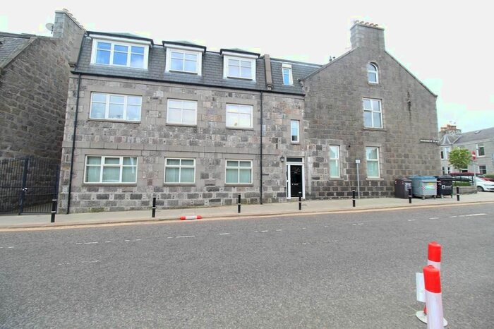 2 Bedroom Flat To Rent In Rosemount Place, Ground Floor, AB25