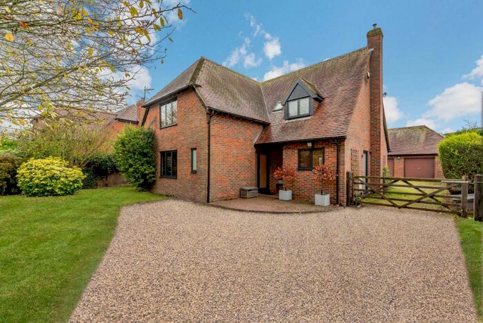 4 Bedroom Detached House For Sale In Peasemore, Newbury, Berkshire, RG20