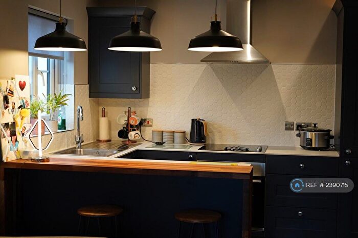 1 Bedroom Flat To Rent In Abbey Manor, Yeovil, BA21