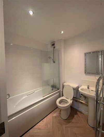 1 Bedroom Flat To Rent In Old Snow Hill, Birmingham, B4