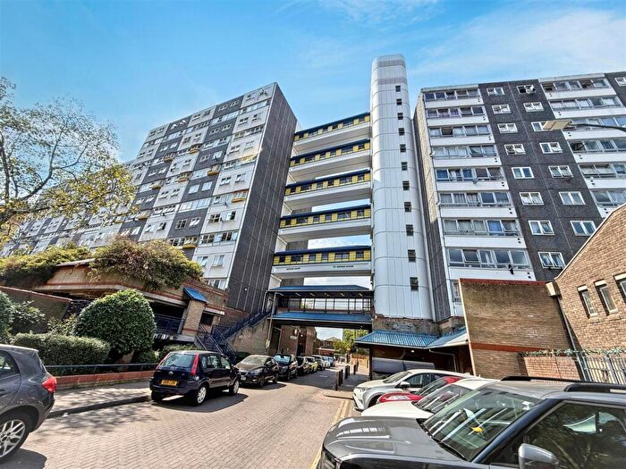 2 Bedroom Apartment For Sale In Charlotte Despard Avenue, London, SW11