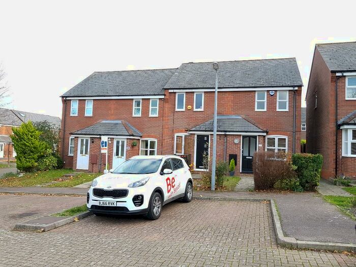 2 Bedroom Semi-Detached House To Rent In Catchacre, Dunstable, LU6