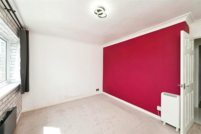 2 Bedroom Flat For Sale In Glebelands Road, Filton, Bristol, Gloucestershire, BS34