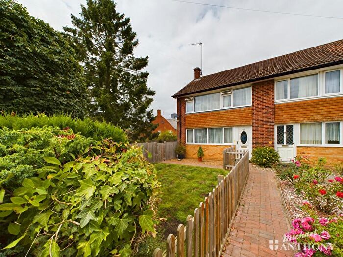 3 Bedroom Semi-Detached House For Sale In Bragenham Side, Milton Keynes, MK17